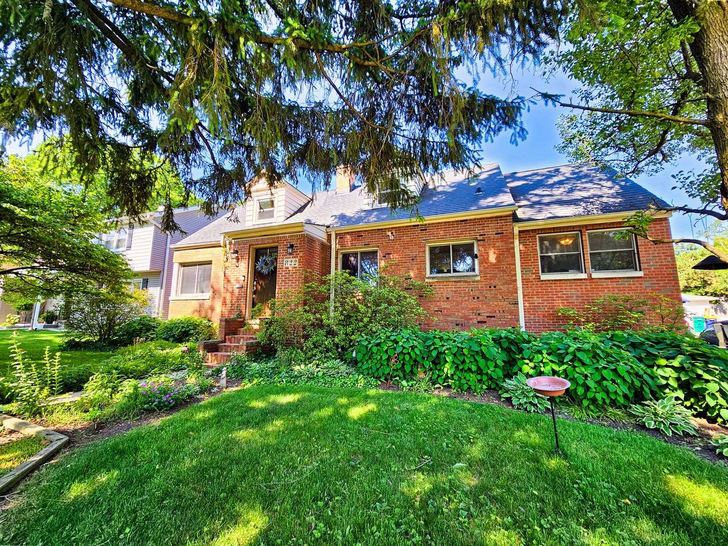 822 S La Londe AVE, Lombard, IL 60148