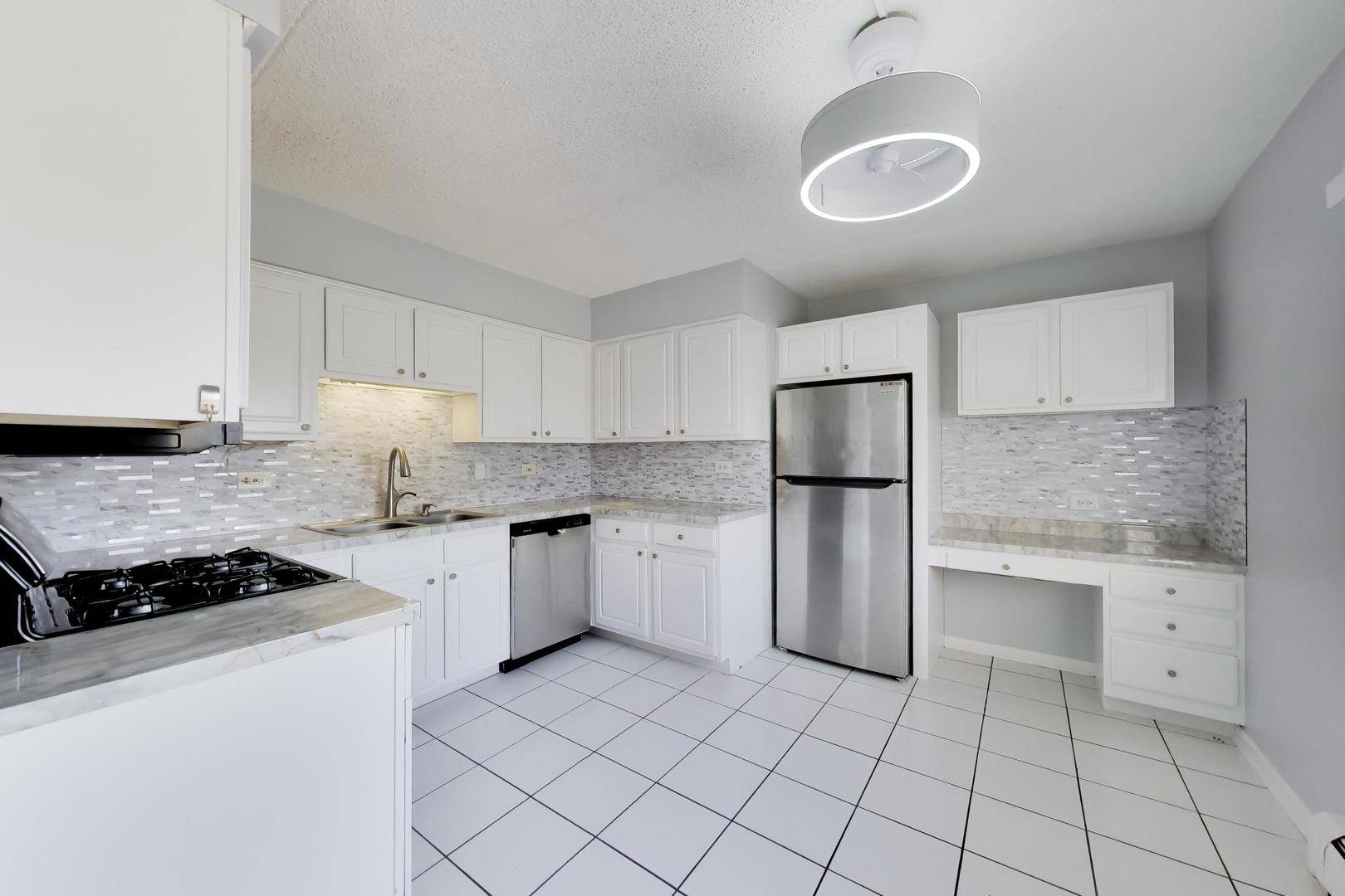 9840 W 153RD ST #1SE, Orland Park, IL 60462