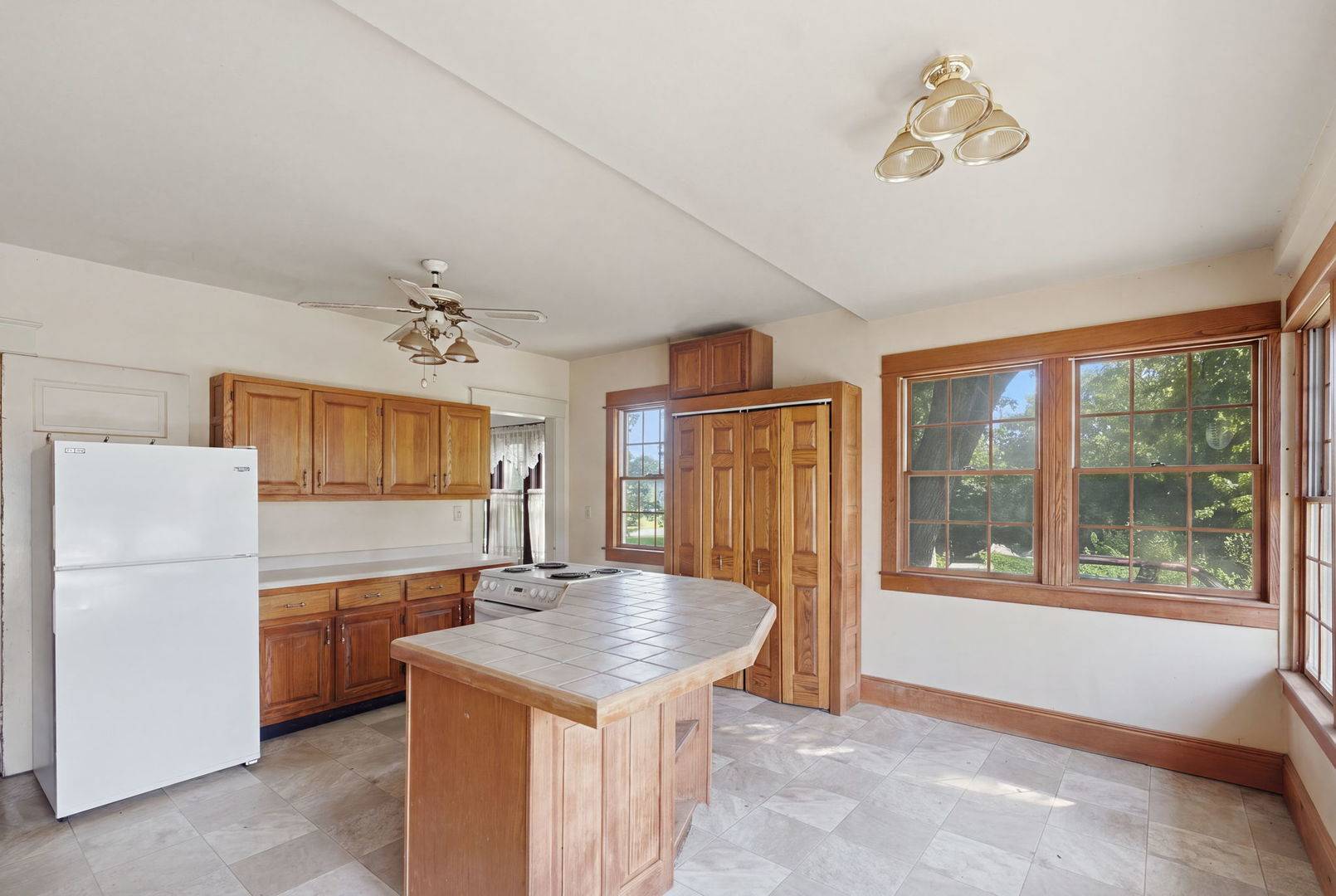 202 E Liberty ST, Joy, IL 61260