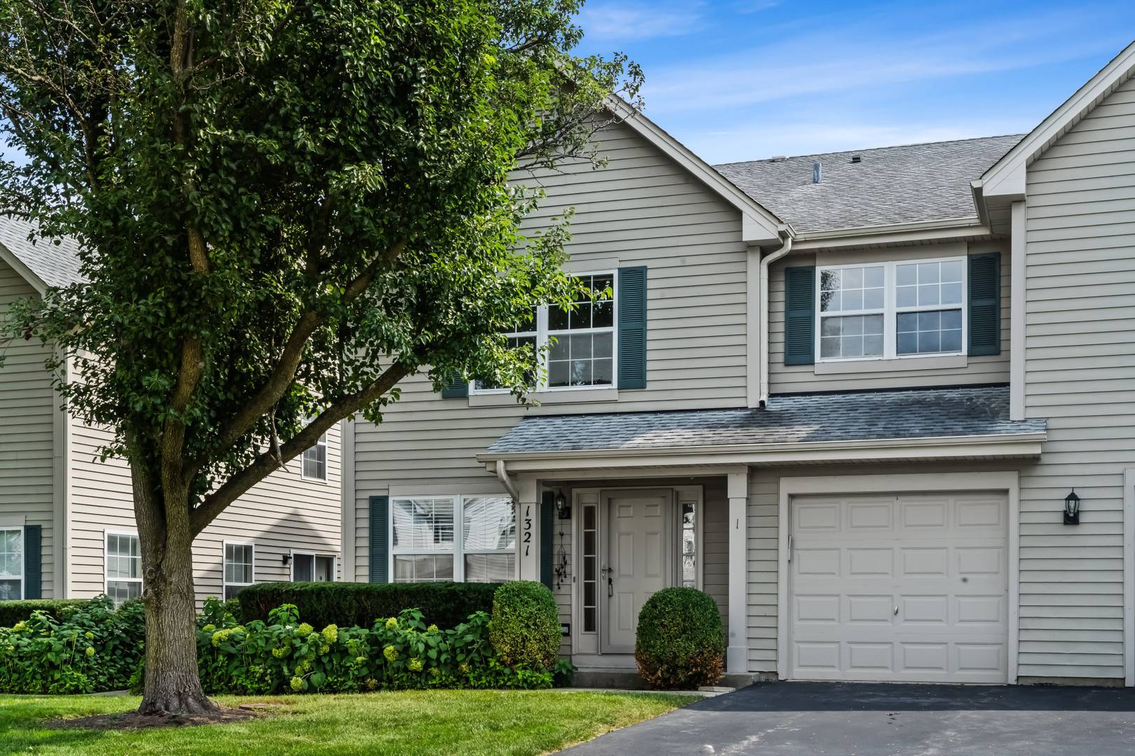 1321 Orleans DR, Mundelein, IL 60060