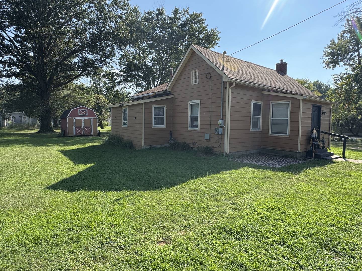 210 W Park ST W, Benton, IL 62812