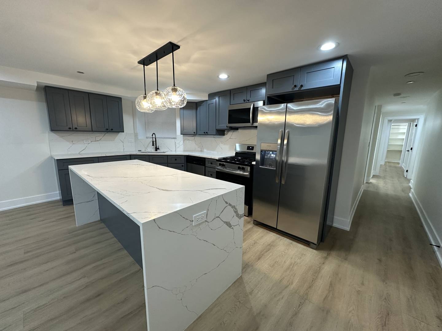4338 N Clarendon AVE #GS, Chicago, IL 60613