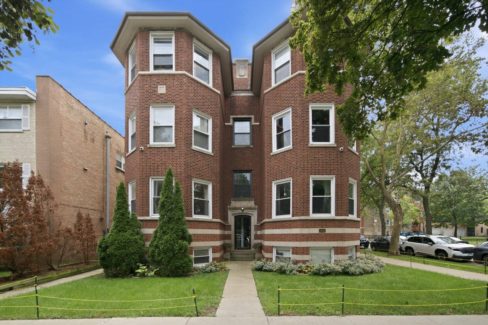 1647 W Sherwin AVE #1, Chicago, IL 60626