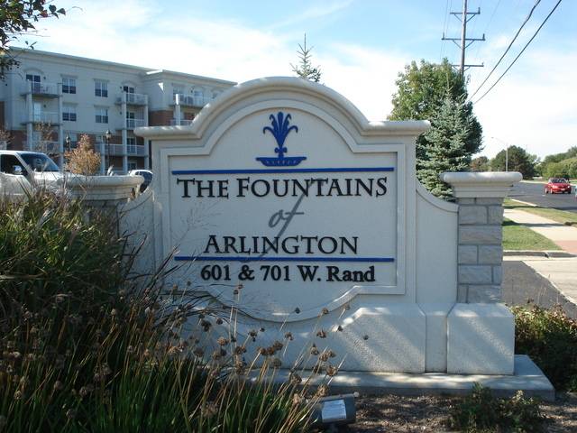 601 W RAND RD #108, Arlington Heights, IL 60004