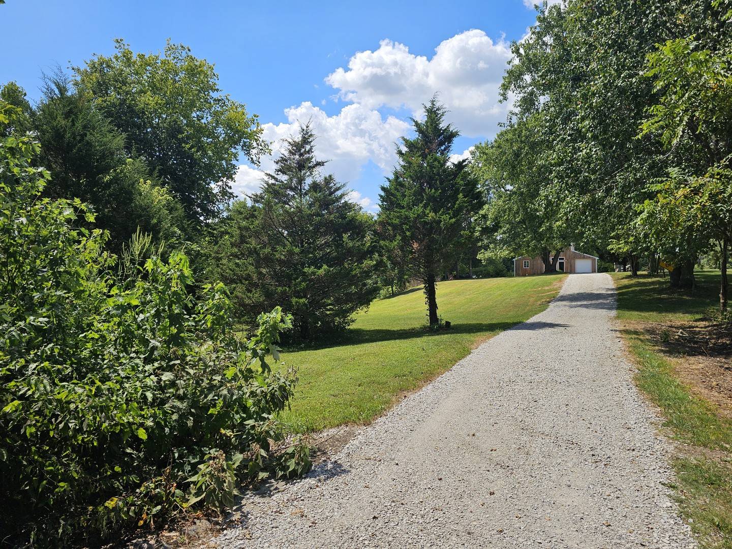 2673 County Farm RD, Salem, IL 62881