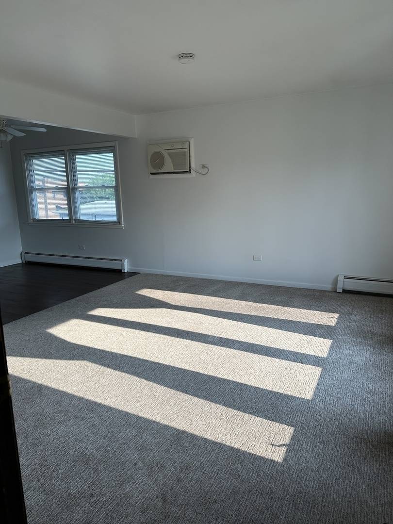 4537 Maple AVE #2S, Brookfield, IL 60513