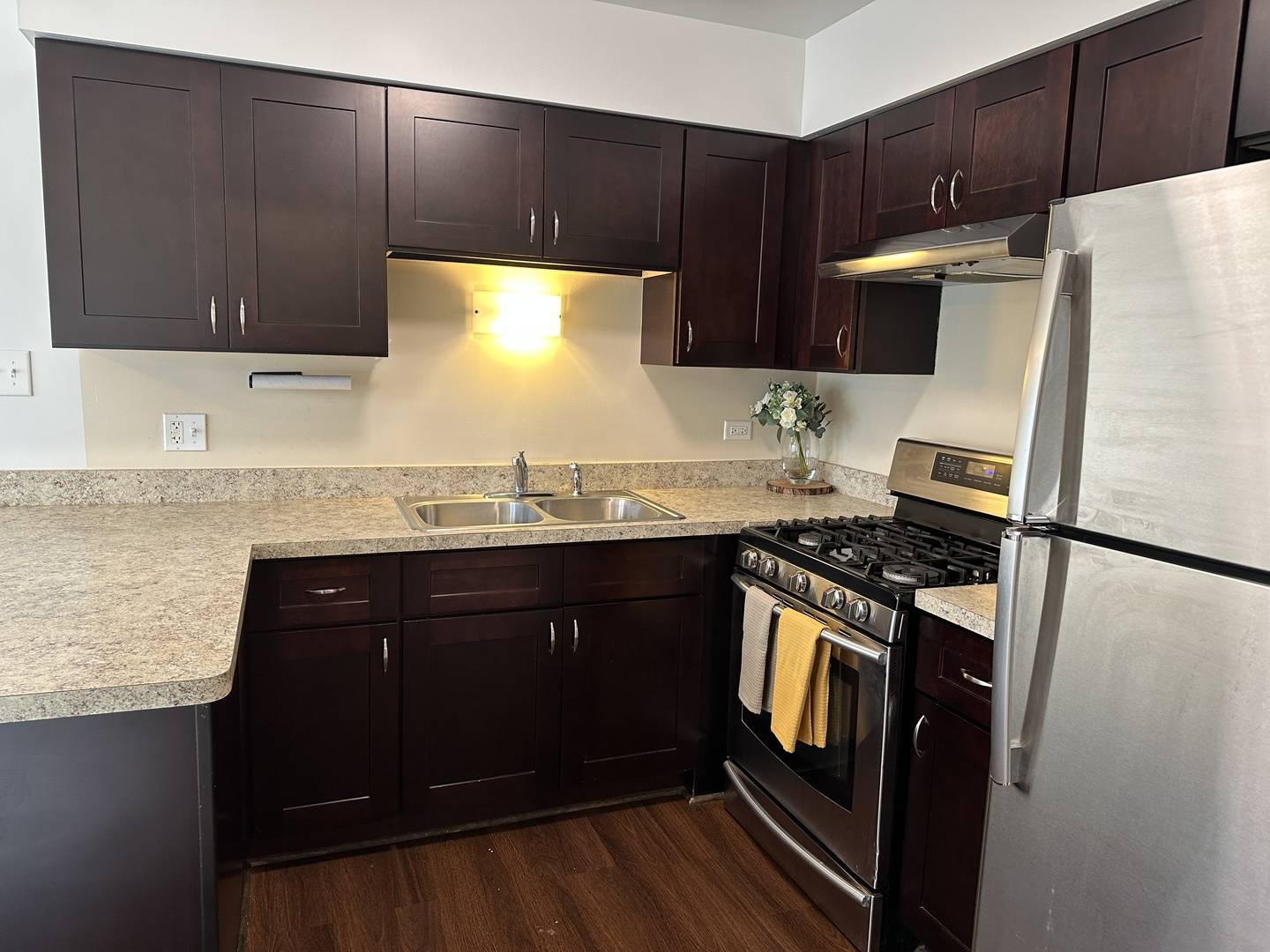 4537 Maple AVE #2S, Brookfield, IL 60513