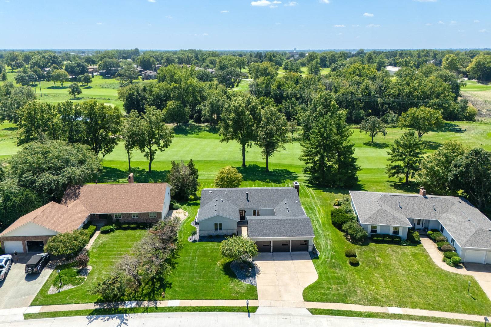 4817 Torrey Pines CT, Davenport, IA 52807