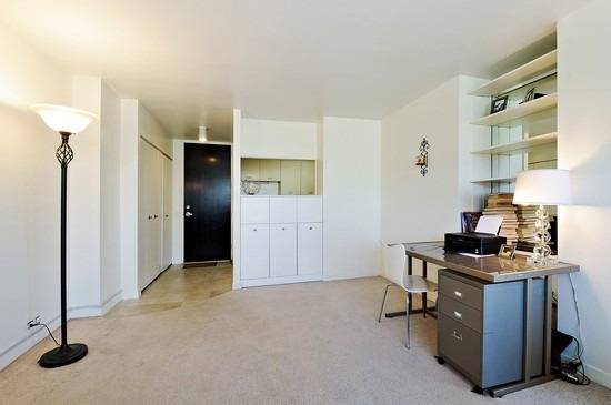 535 N Michigan AVE #3216, Chicago, IL 60611