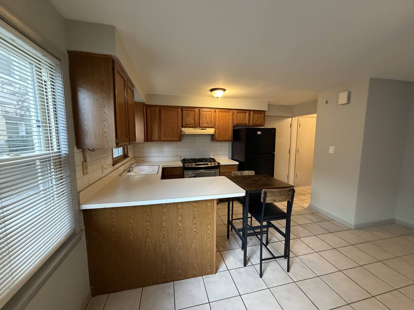 8039 Grand AVE #1S, River Grove, IL 60171