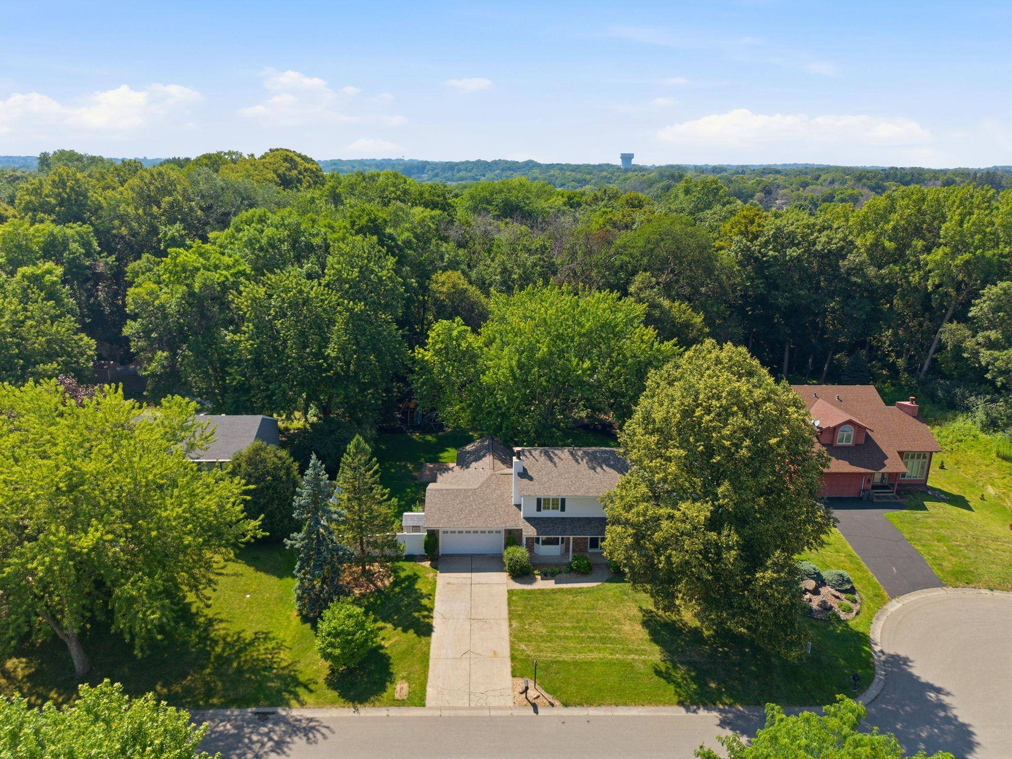 7610 Heritage RD, Eden Prairie, MN 55346