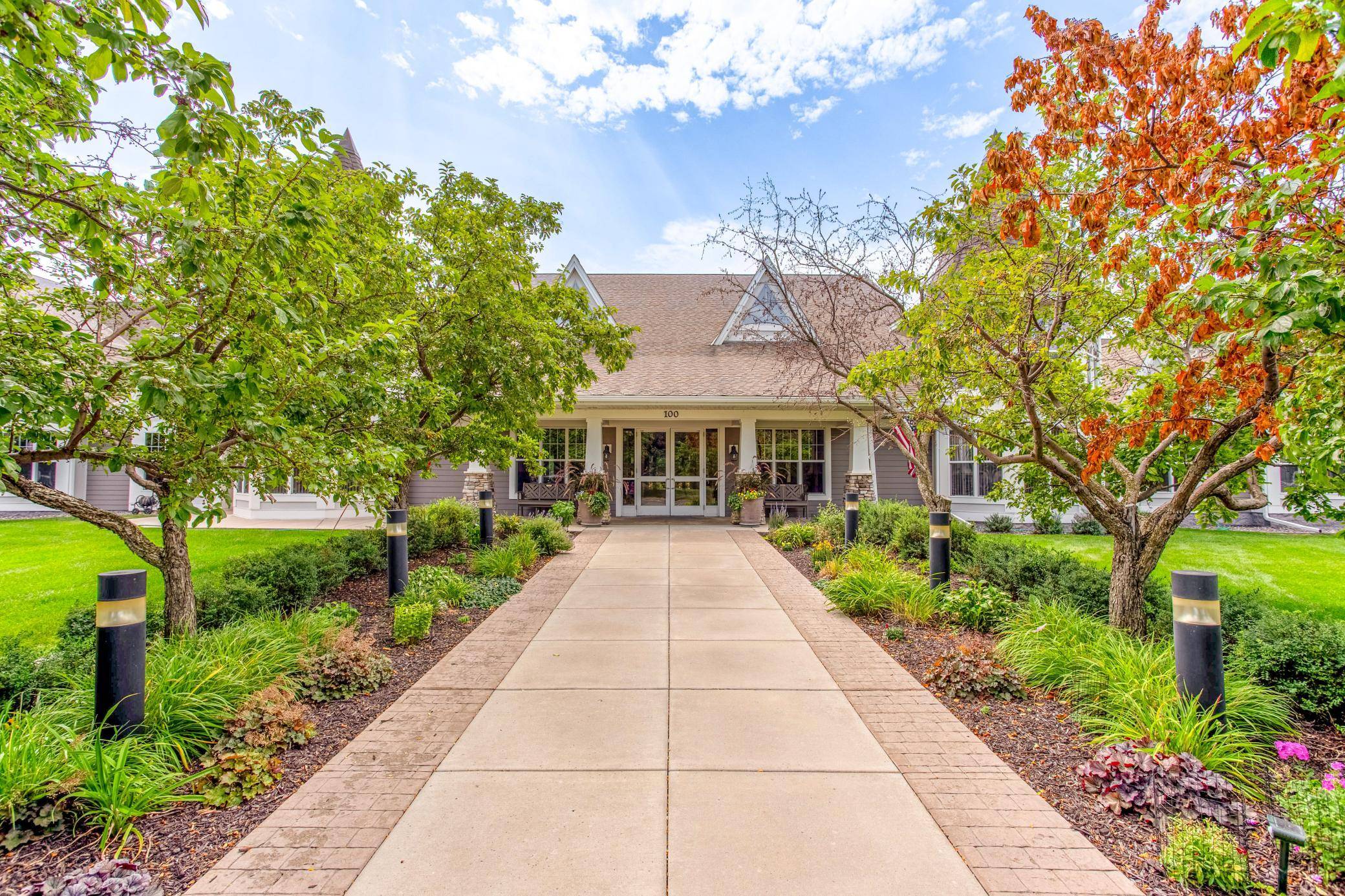 100 Clydesdale TRL #127, Medina, MN 55340