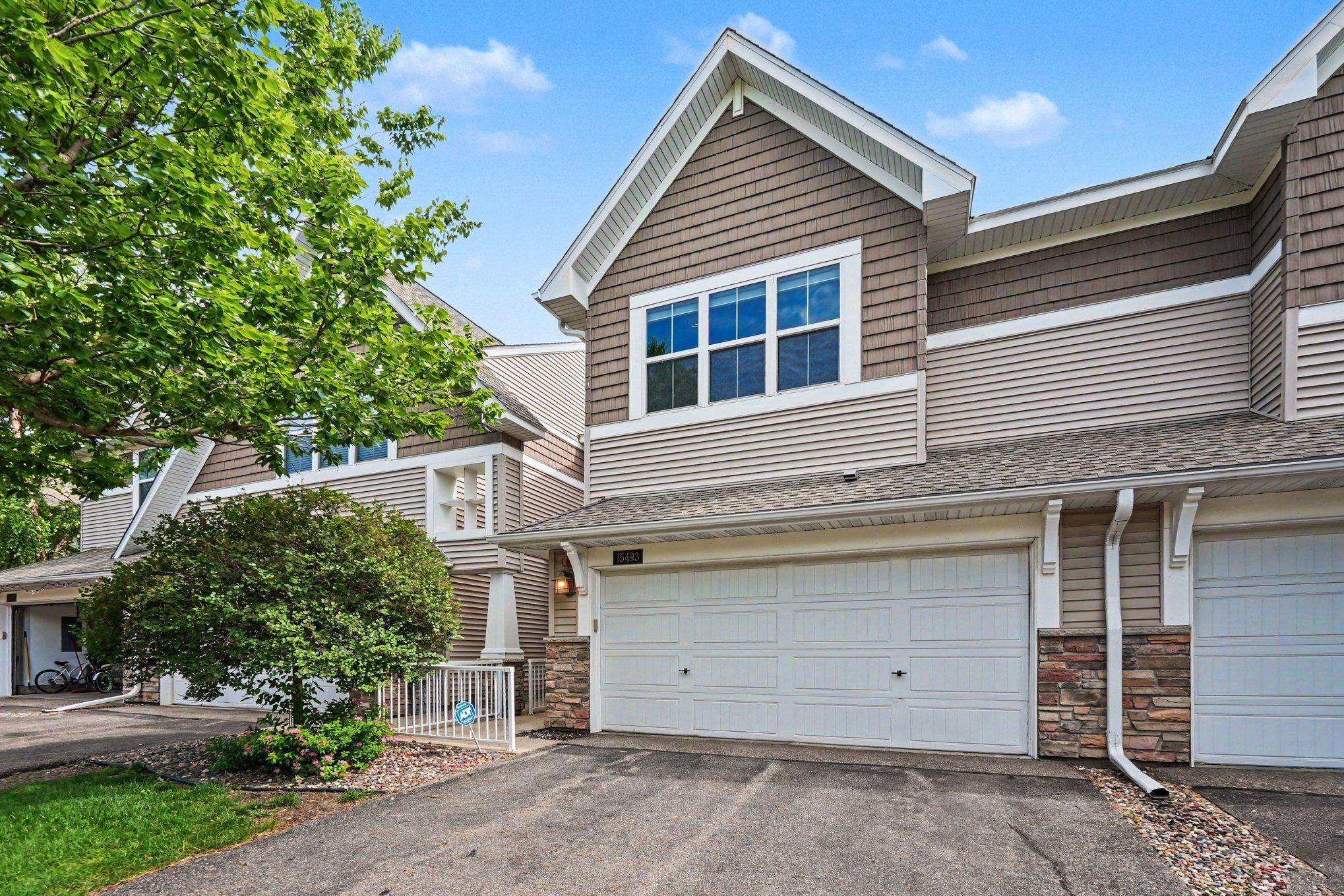 15493 June Grass LN, Eden Prairie, MN 55347