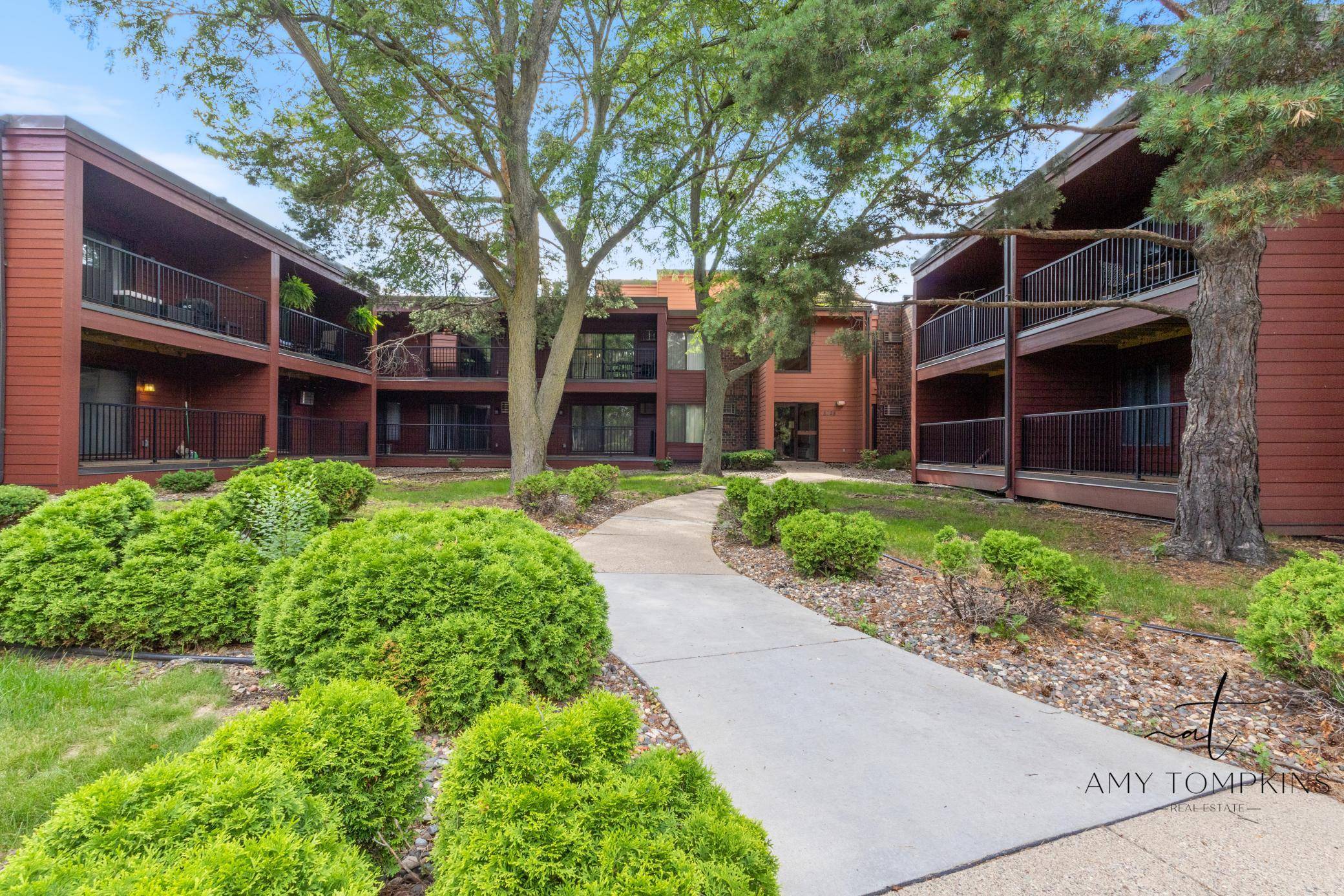 8025 Xerxes AVE S #112, Bloomington, MN 55431