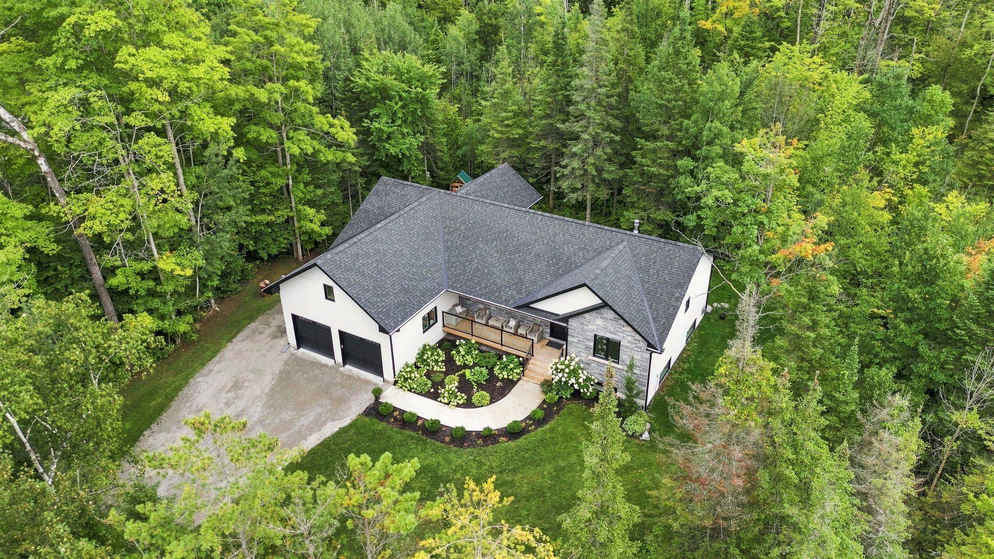 41 Meadows AVE, Tay, ON L0K 2C0