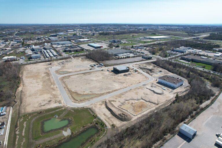 101 Ironstone CRES #Lots 8 - 9, Barrie, ON L4N 8M5