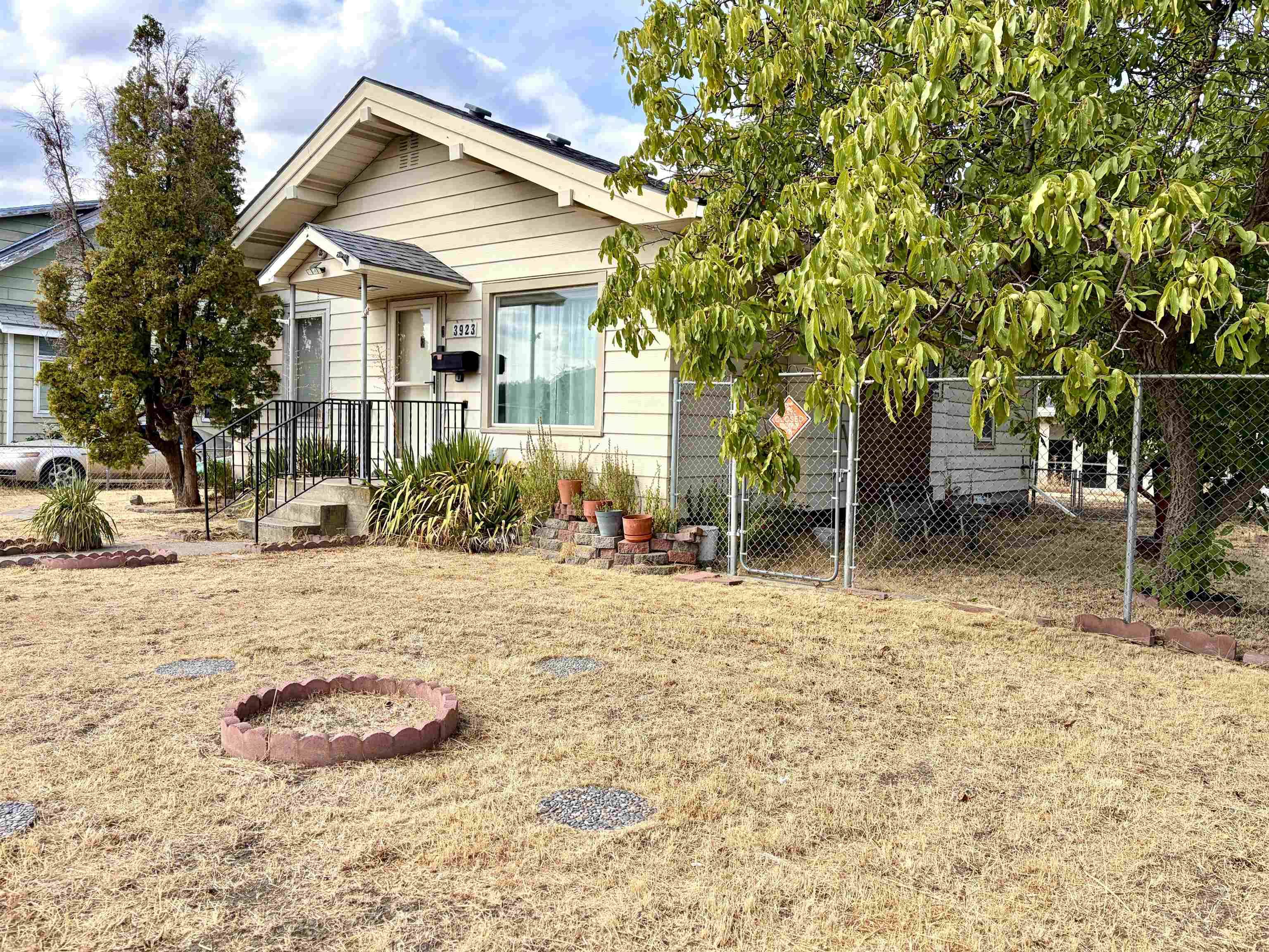 3923 E Pacific Ave, Spokane, WA 99202