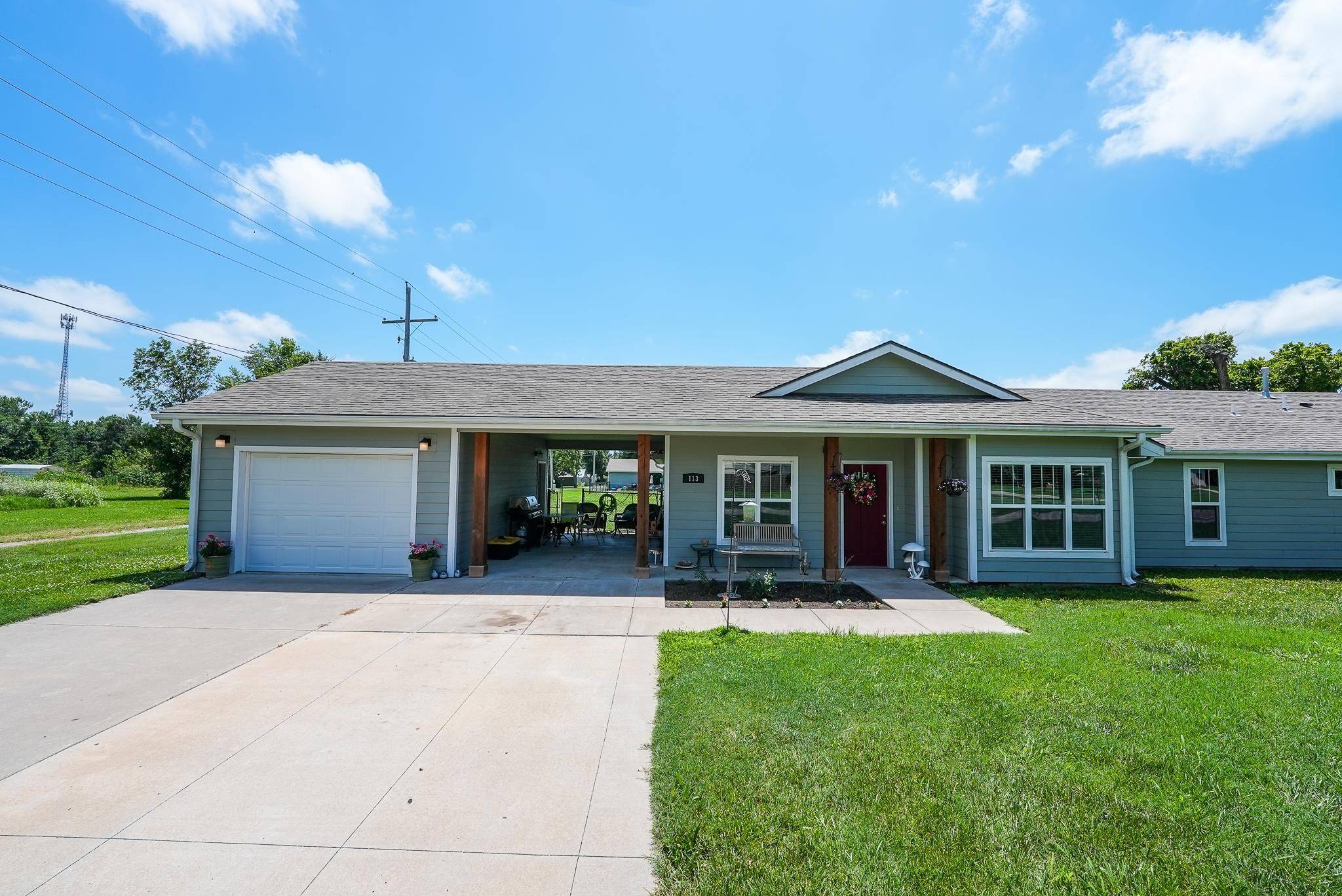 1122 N Main, Eureka, KS 67045