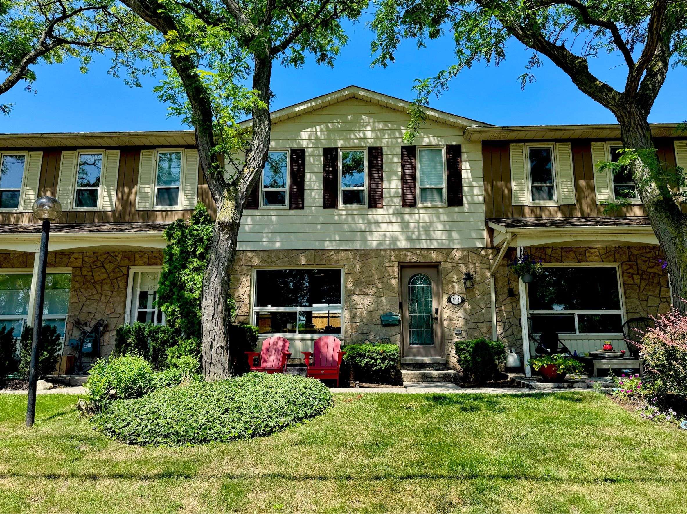 5475 Lakeshore RD #113, Burlington, ON L7L 1E1