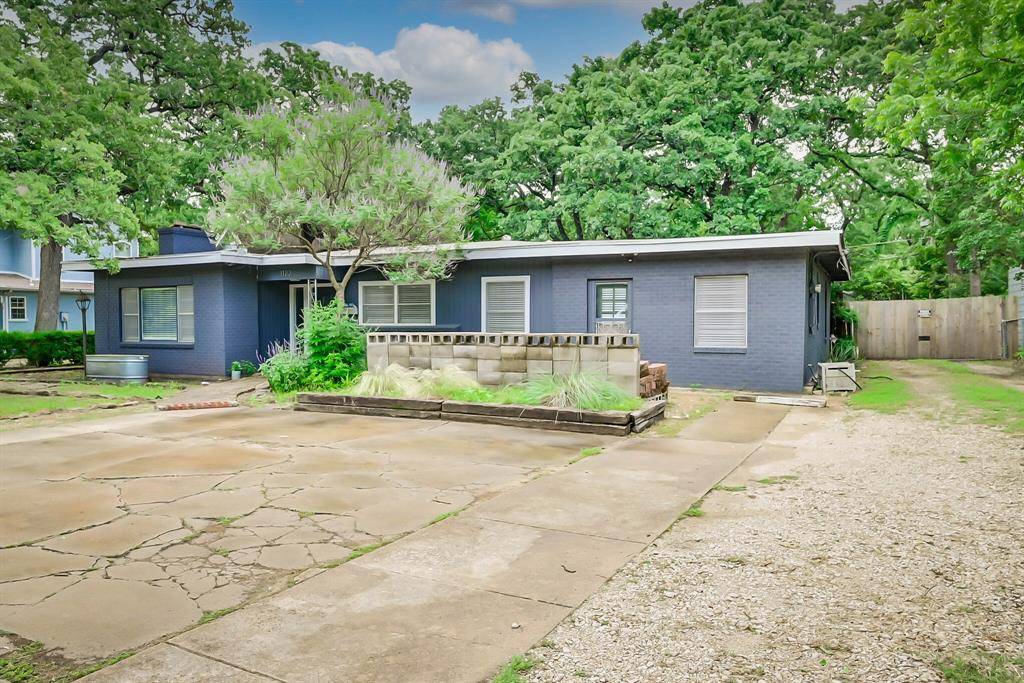 1122 W Park Row Drive, Arlington, TX 76013