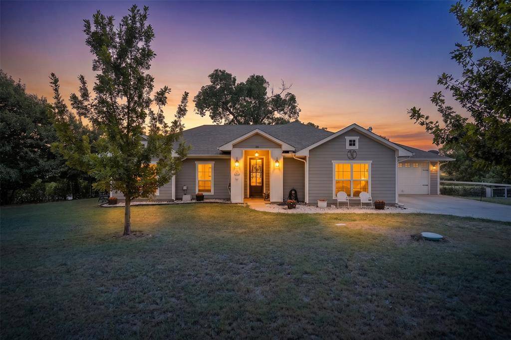 161 Laurie Lane, Waxahachie, TX 75165