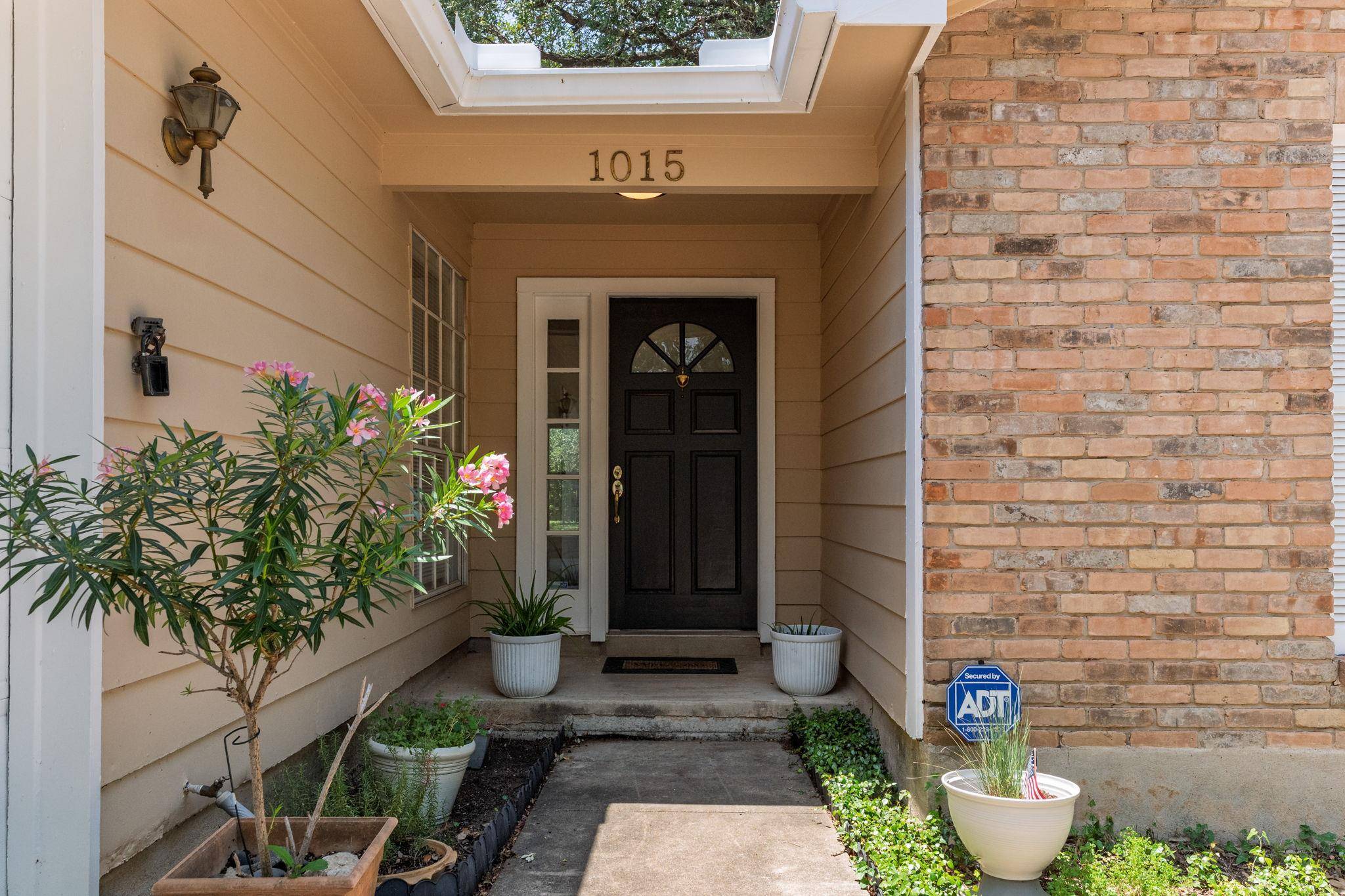 1015 Huntridge DR, Austin, TX 78758