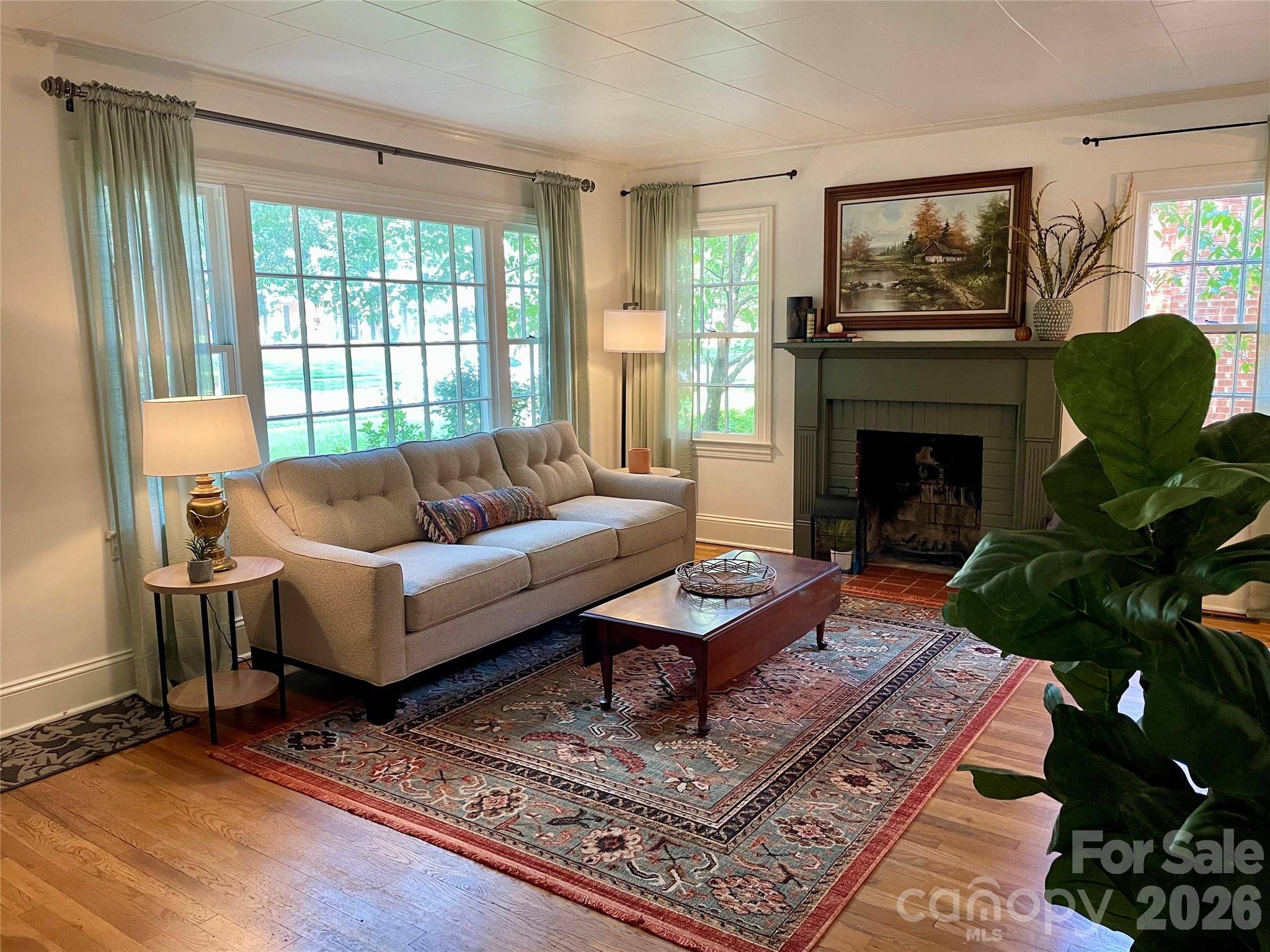652 Davie AVE, Statesville, NC 28677