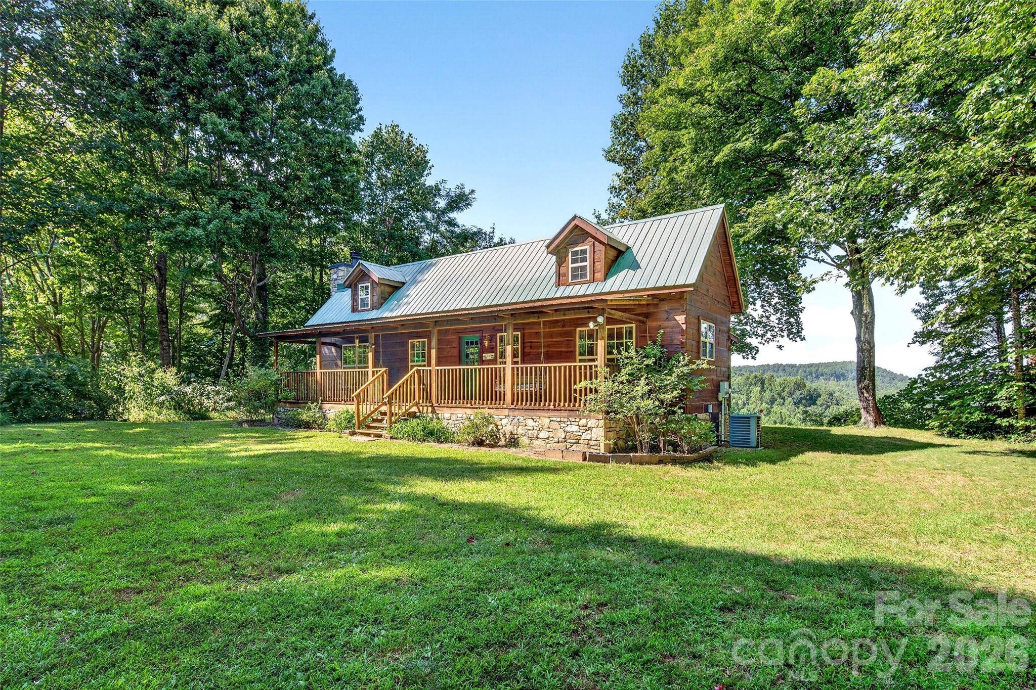 10 Camp Elliott RD, Black Mountain, NC 28711