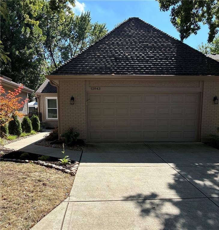 12843 Cambridge RD, Leawood, KS 66209