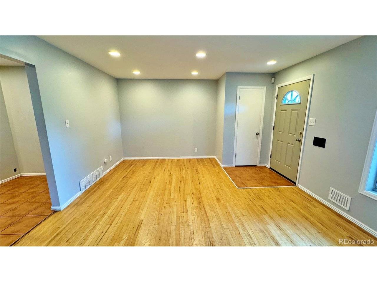 6644 S Race, Centennial, CO 80121