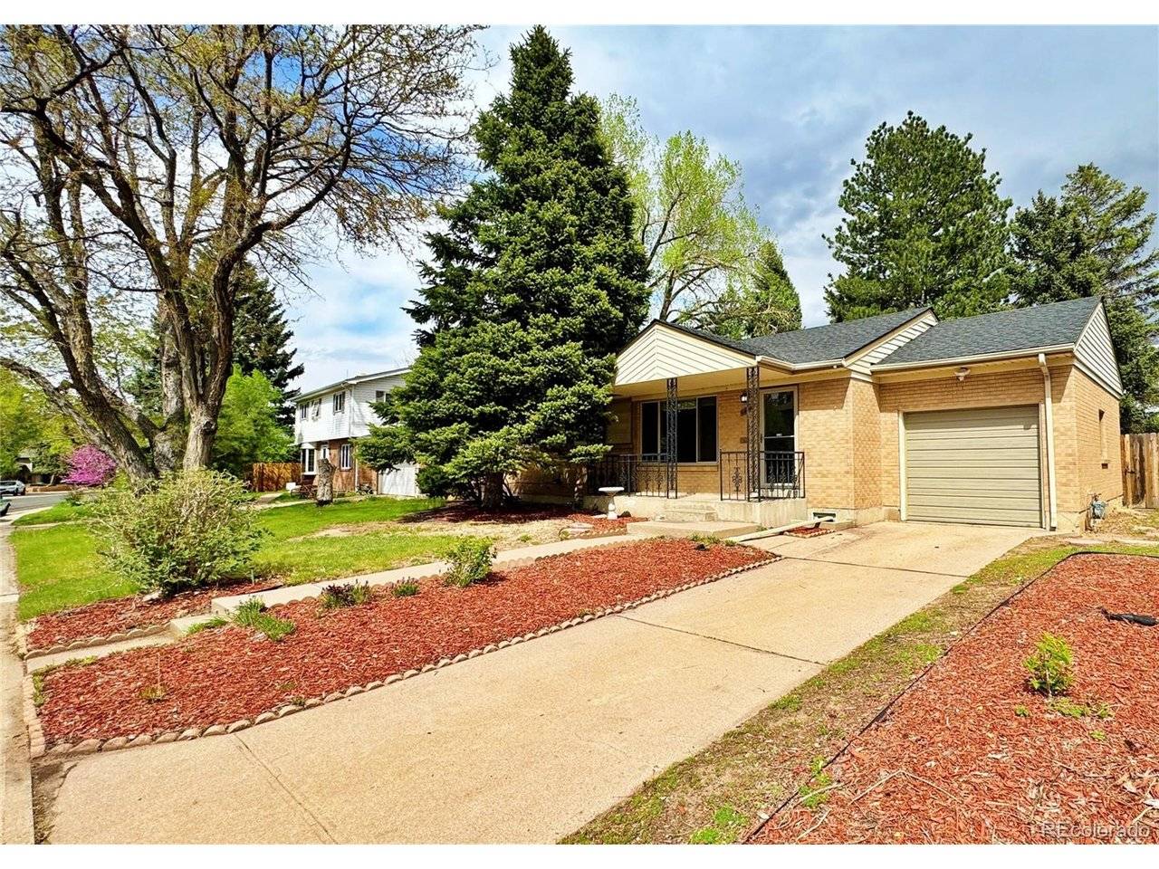 6644 S Race, Centennial, CO 80121