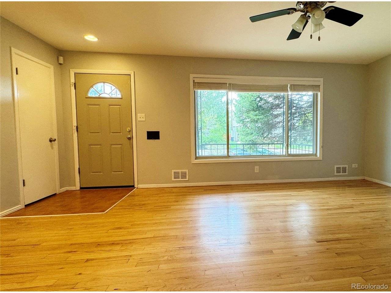 6644 S Race, Centennial, CO 80121