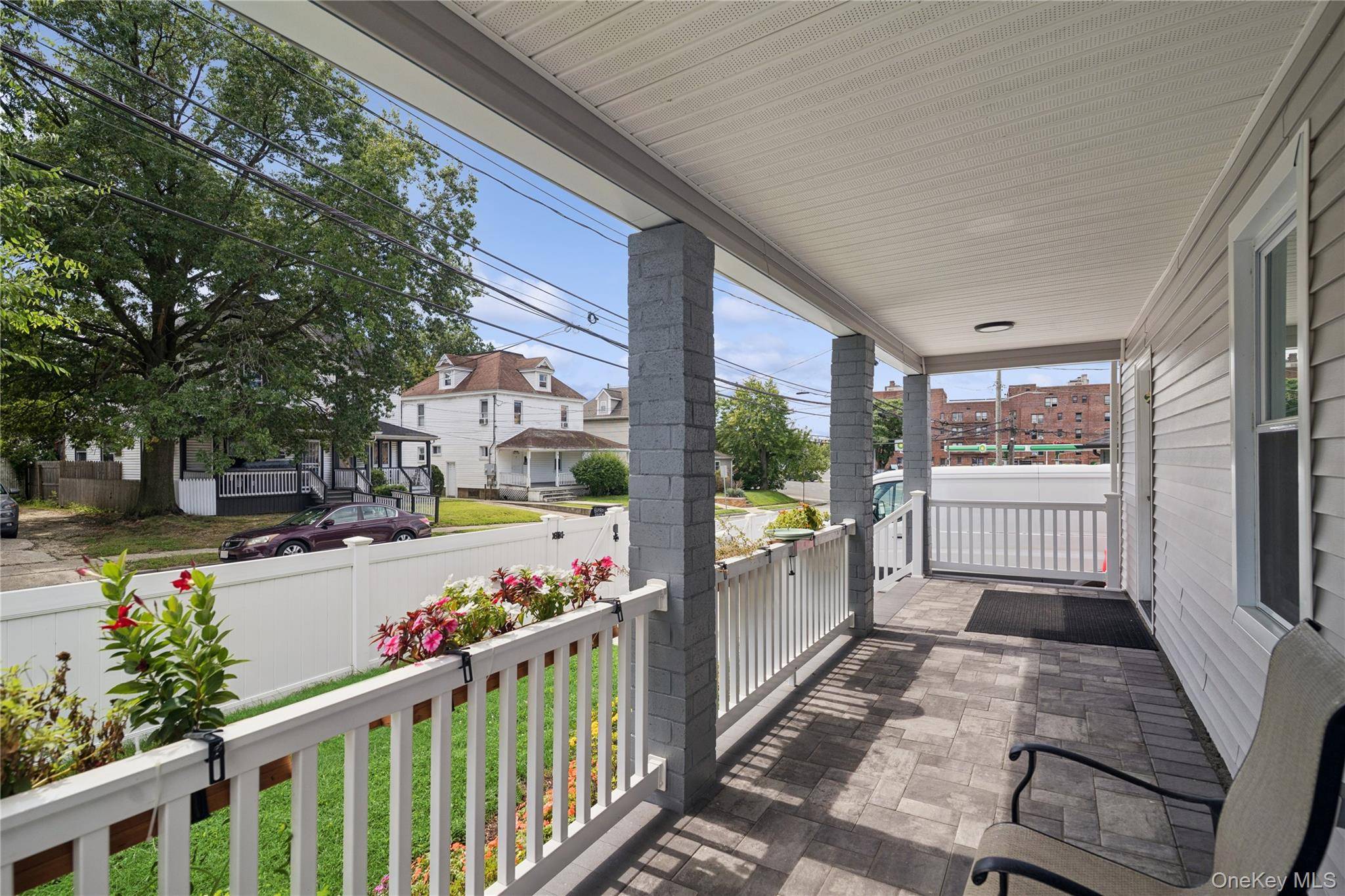 15 Prospect PL, Hempstead, NY 11550