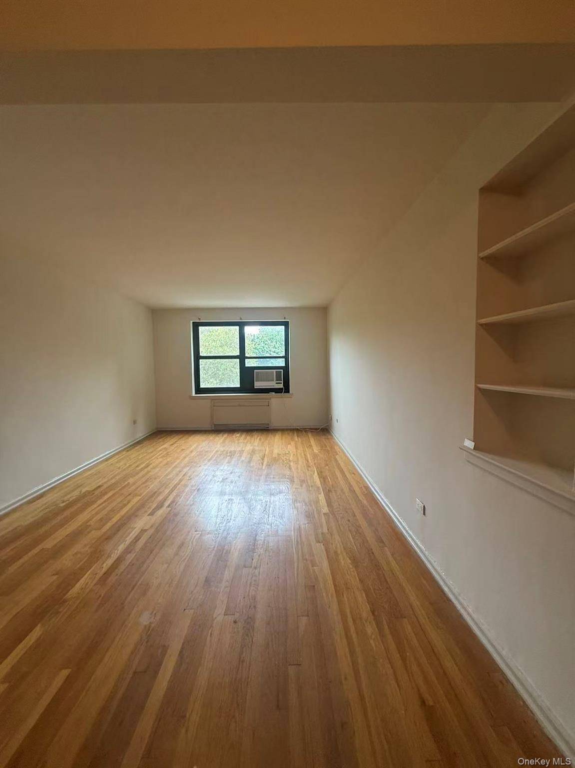 21110 73 AVE #4G, Bayside, NY 11364