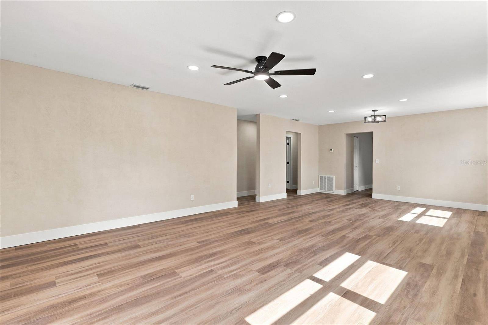 256 LAWS LN, Ormond Beach, FL 32174