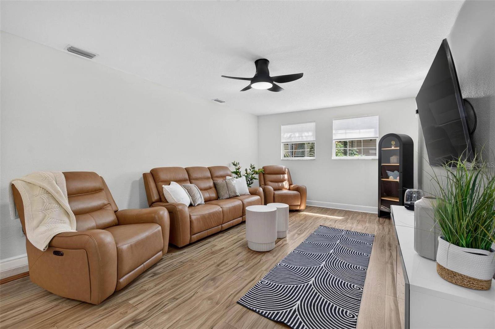 2710 16TH AVE N, St Petersburg, FL 33713