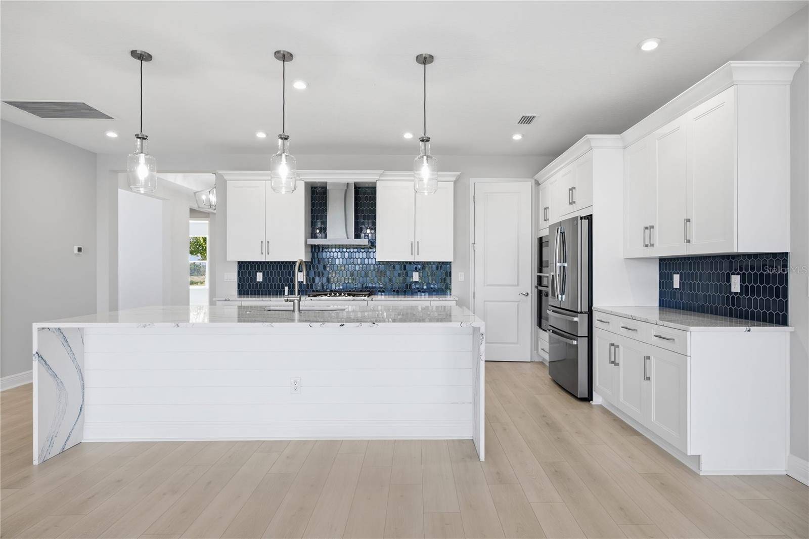 1729 POINT GRACE RD, Tavares, FL 32778