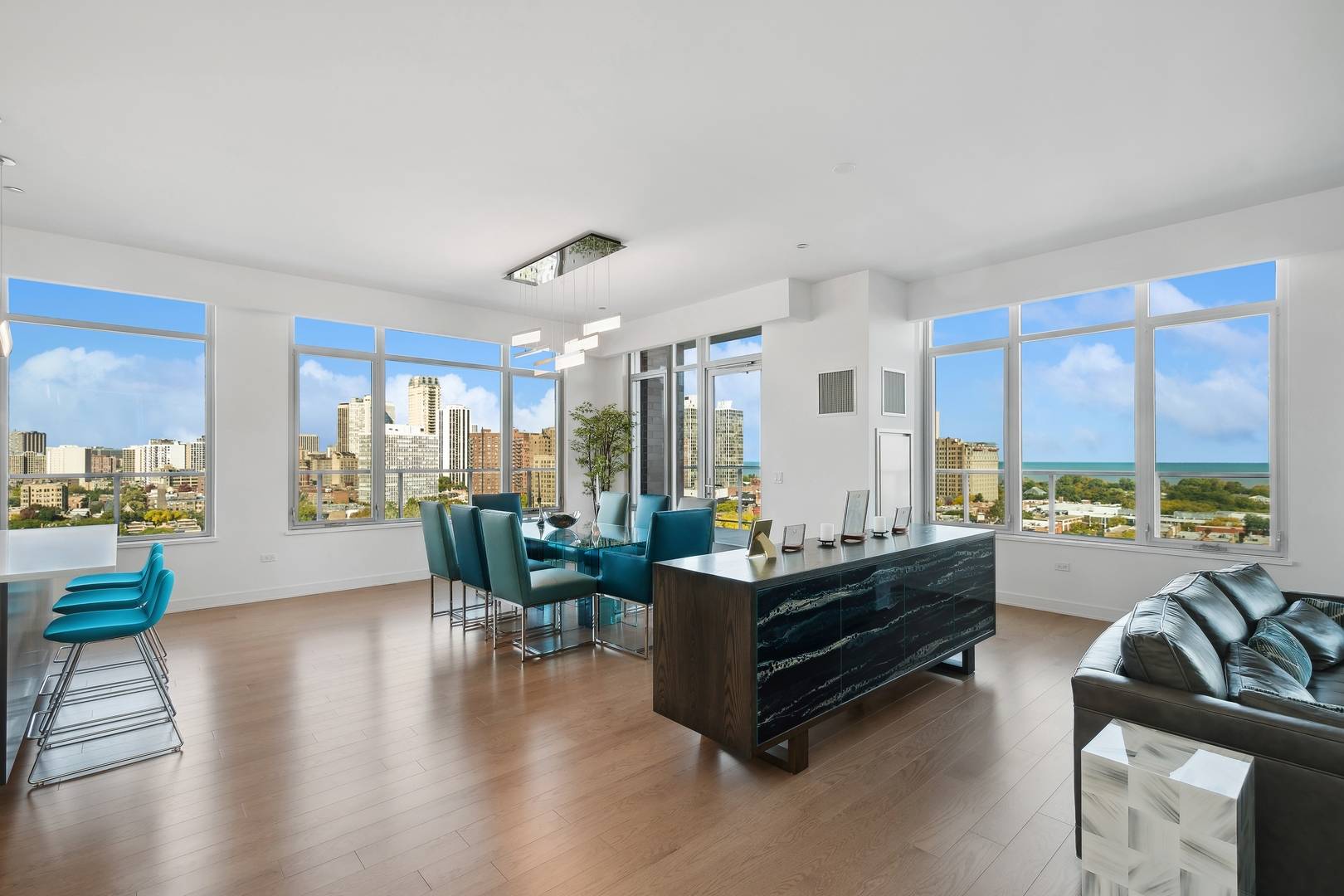540 W Webster #1104, Chicago, IL 60614