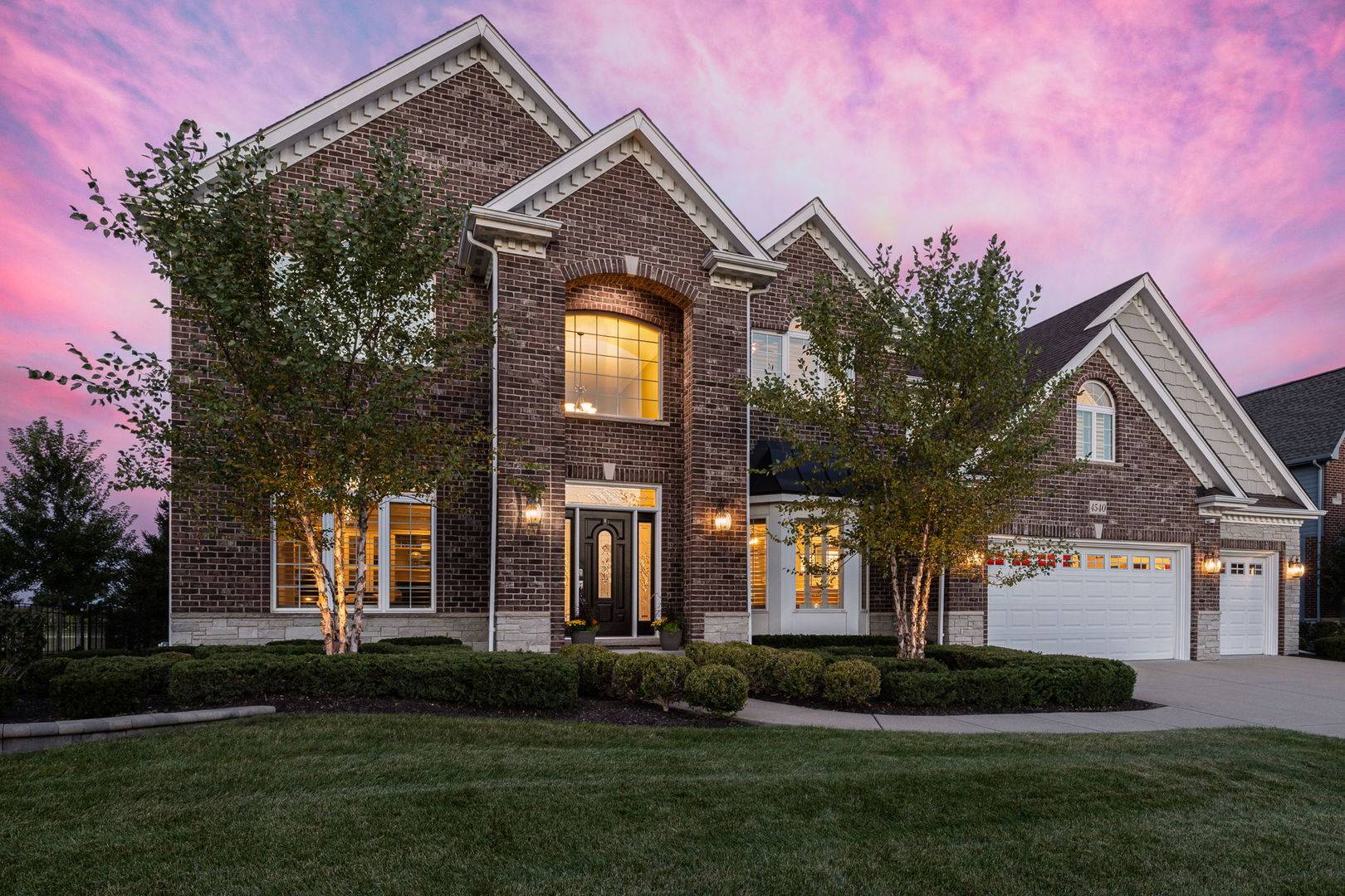 4540 Shumard LN, Naperville, IL 60564
