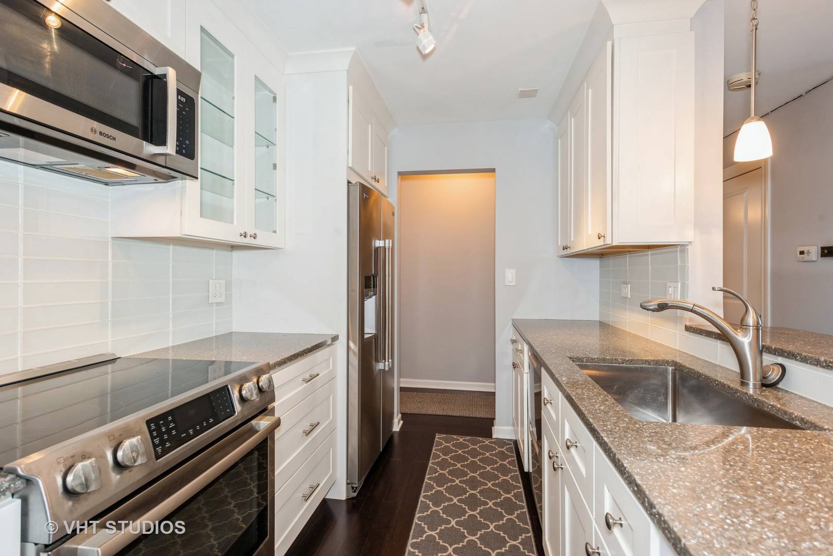 907 Curtiss ST #205, Downers Grove, IL 60515