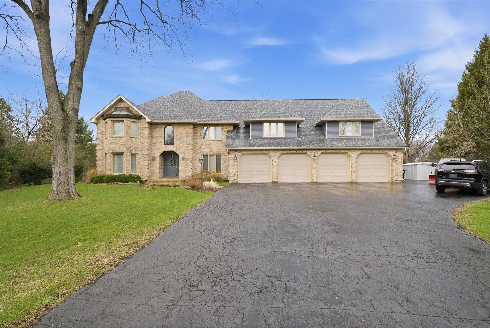 23W350 Pelham CT, Naperville, IL 60540