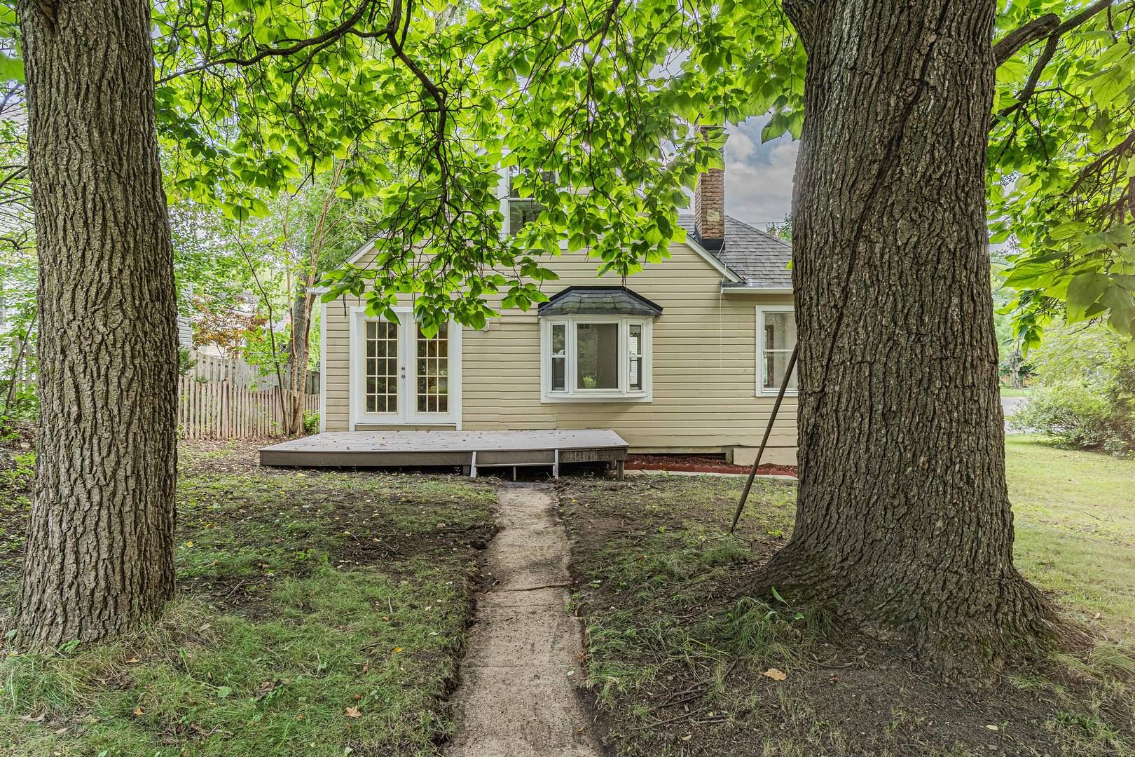 3916 Eastway DR, Island Lake, IL 60042