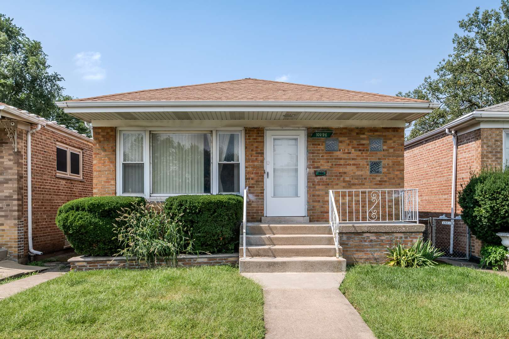 10226 S Torrence AVE, Chicago, IL 60617