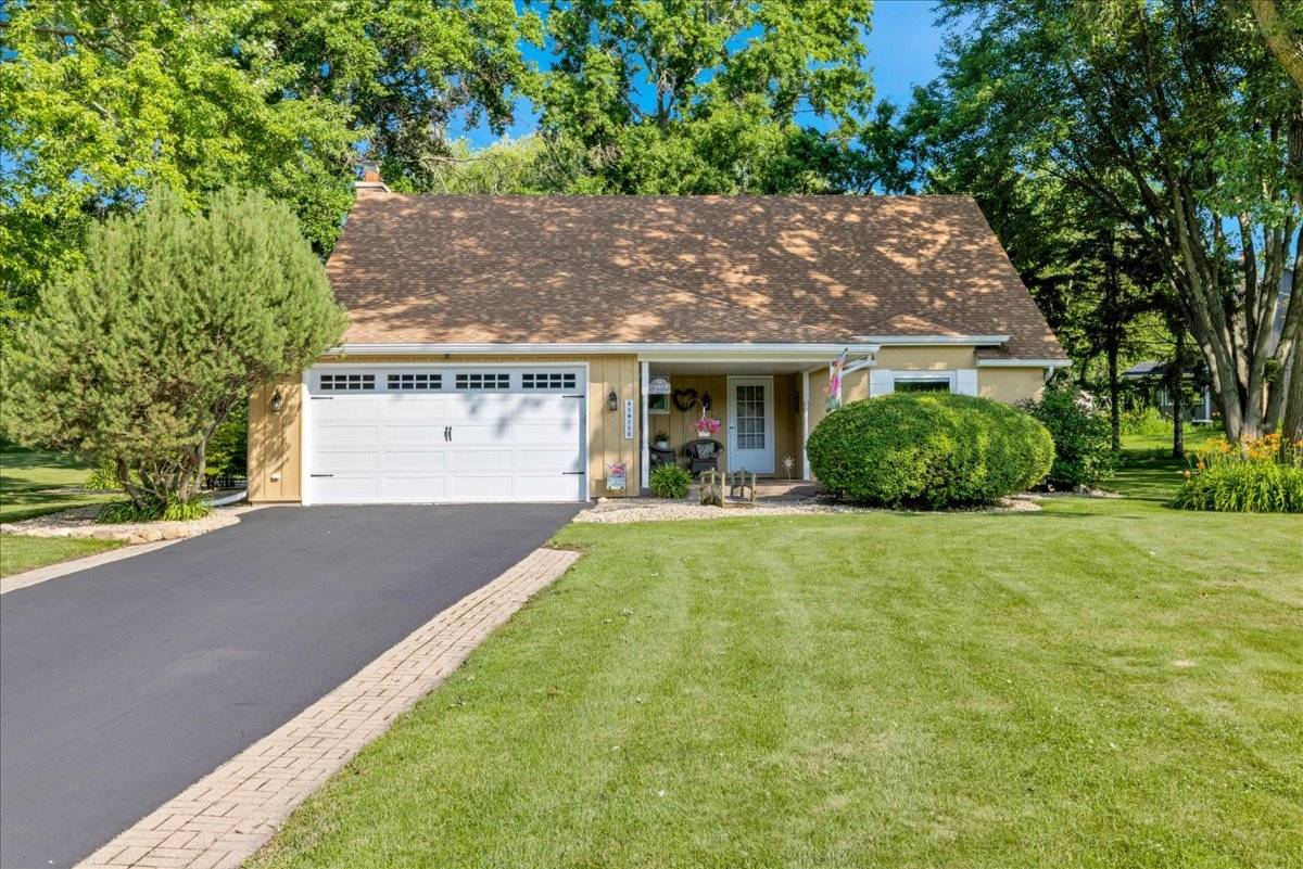 41W210 Mare LN, Elburn, IL 60119