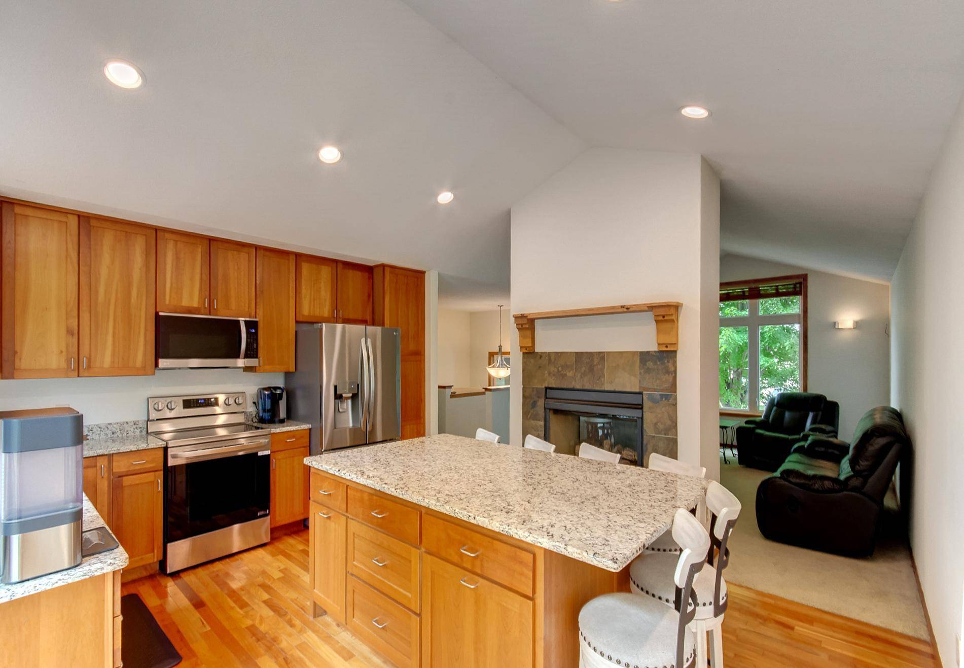 1509 English AVE NW, New Prague, MN 56071