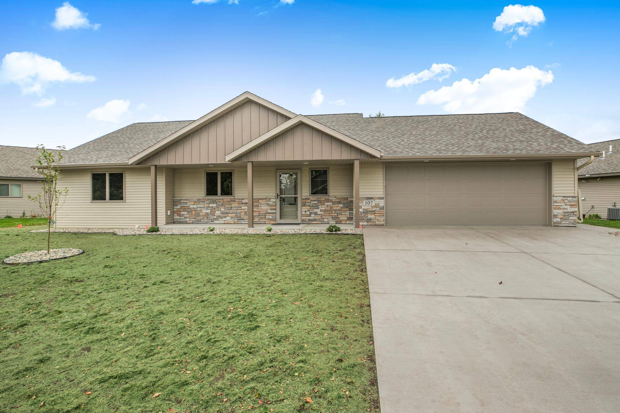 107 Barry LOOP NW, Richmond, MN 56368