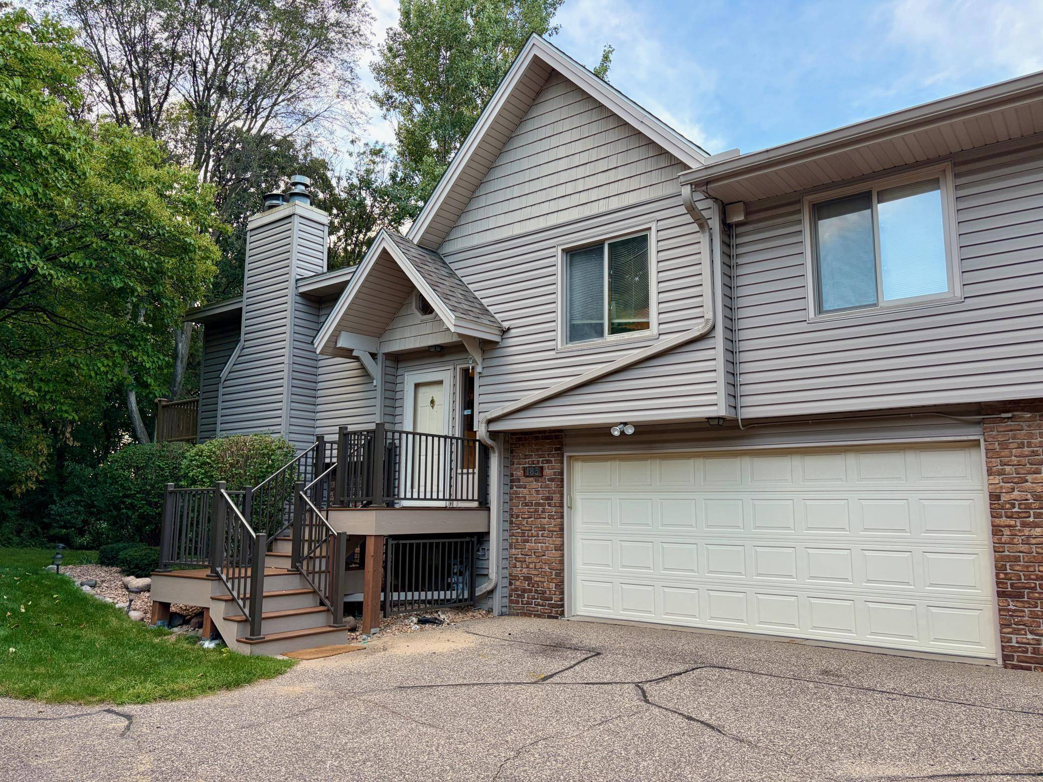 183 Galtier PL, Shoreview, MN 55126