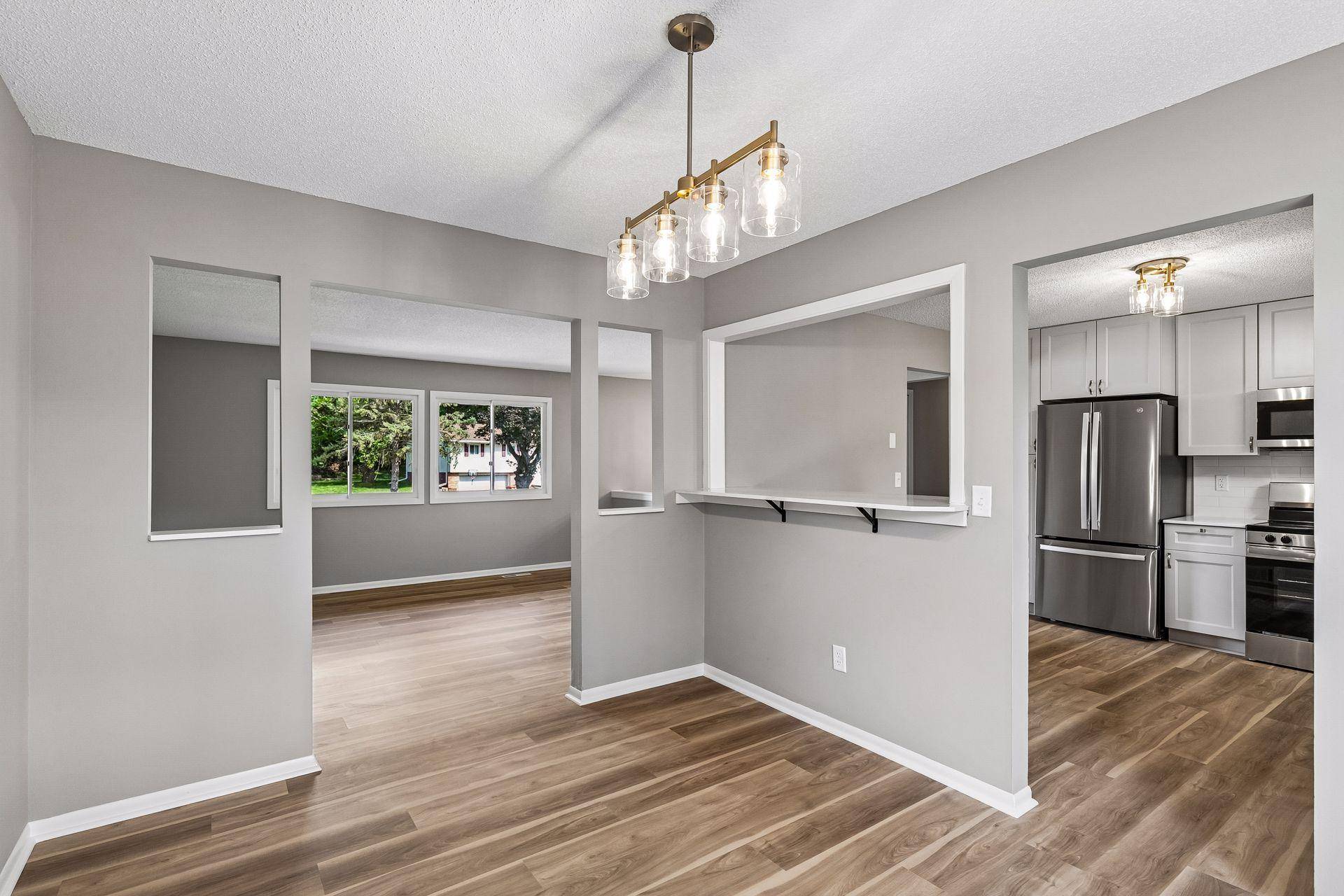 963 Marnie ST S, Maplewood, MN 55119
