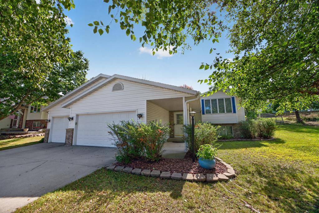 316 11th ST NW, Byron, MN 55920