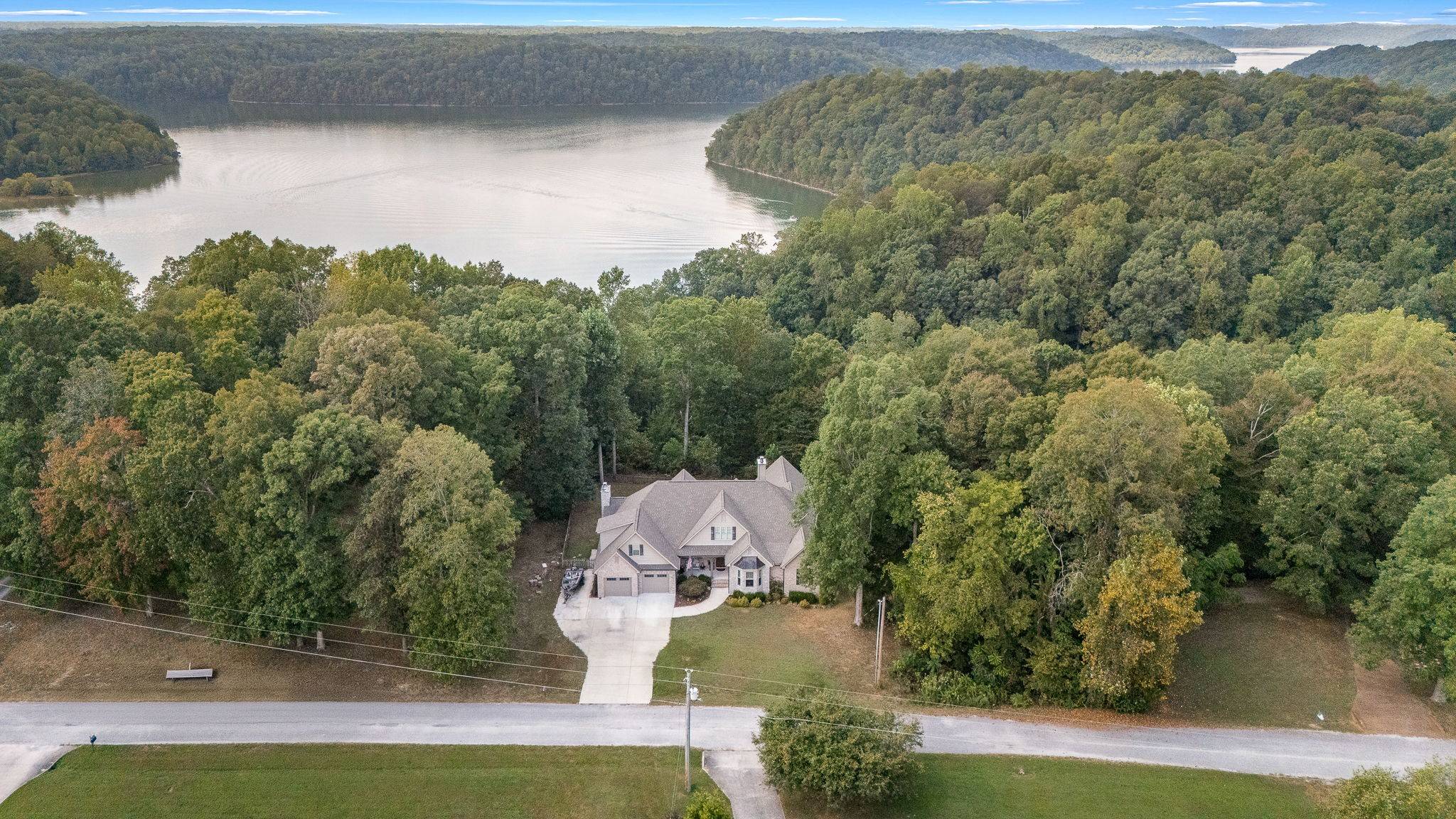 215 FLORA LANE, Manchester, TN 37355